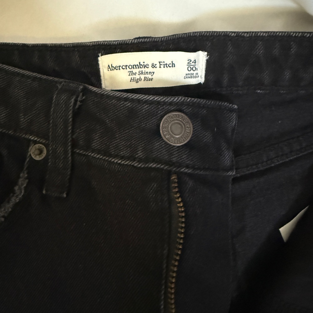 Abercrombie & Fitch Dark Gray Skinny Jeans